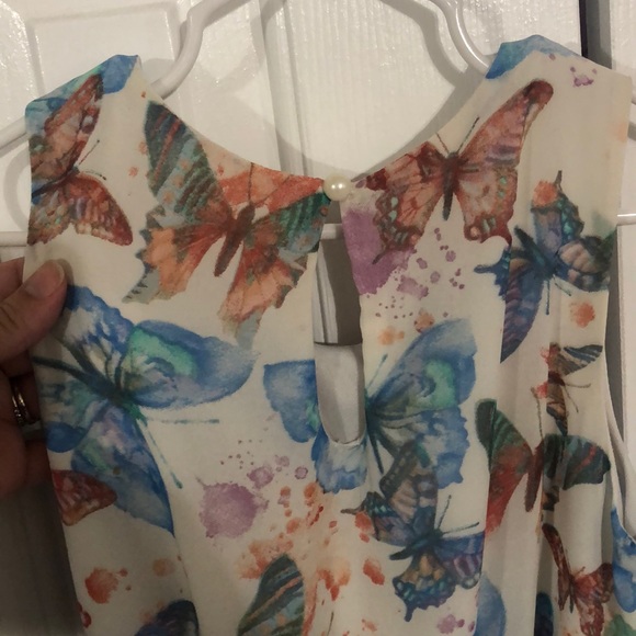 Gorgeous butterfly 🦋 dress - Picture 7 of 8